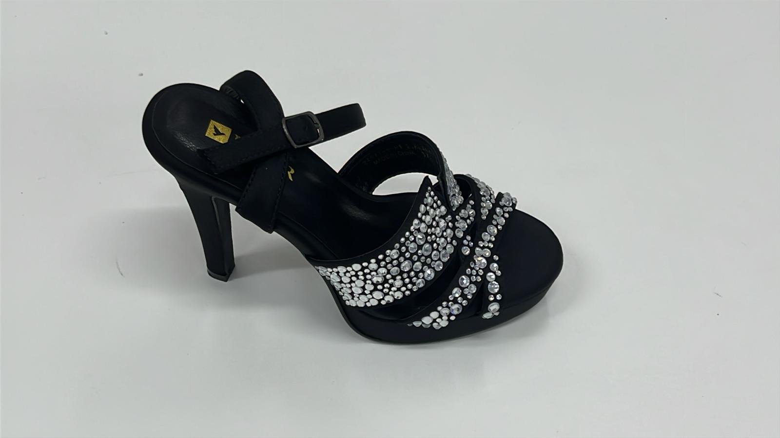 10196 CAP نسائي - الصورة 1